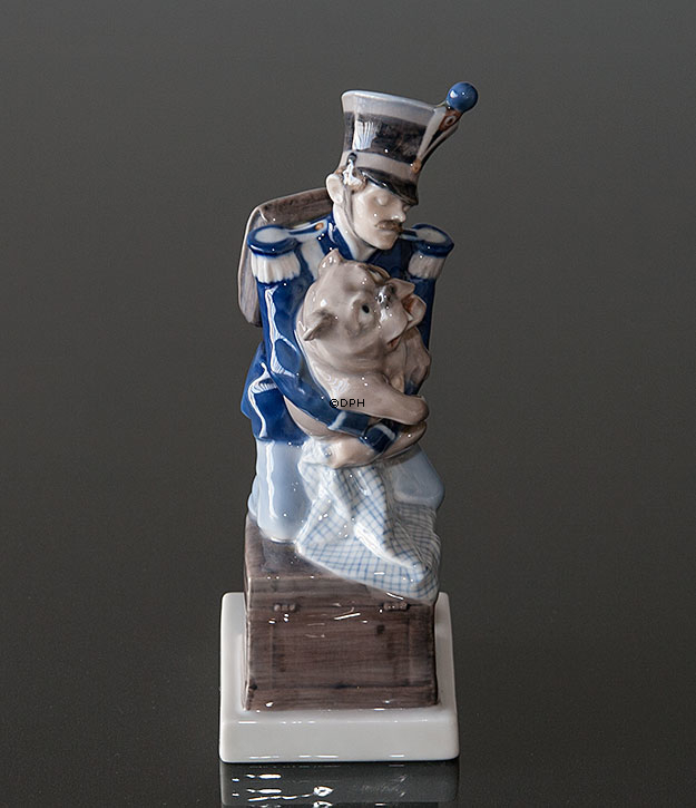 Der Soldat und der Hund aus dem Feuerzeug, Royal Copenhagen Figur Nr. 1156