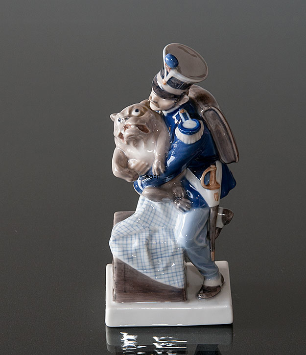 Der Soldat und der Hund aus dem Feuerzeug, Royal Copenhagen Figur Nr. 1156