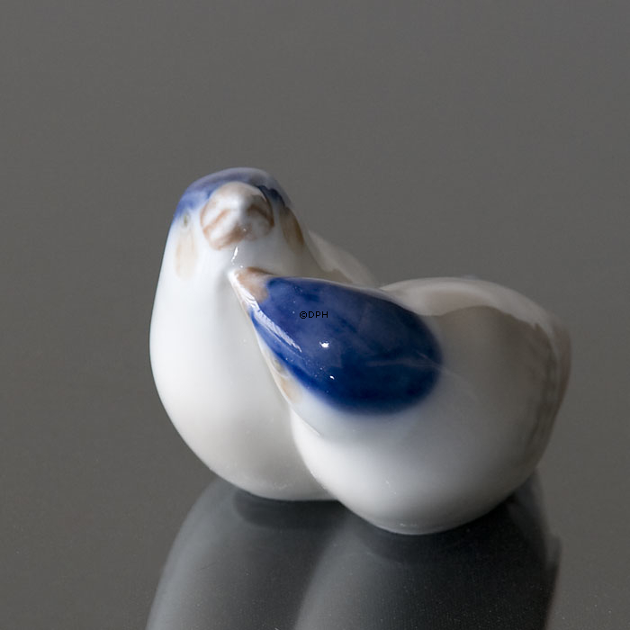 Zwei Finken liebevoll und nah, Royal Copenhagen Vogelfigur Nr. 090 oder 1189
