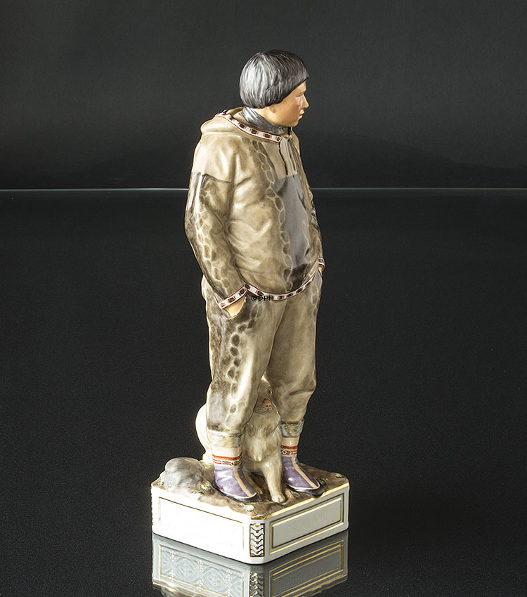 Grönländisches Paar, Frau und Mann, Royal Copenhagen Überglasurfigur Nr. 12224 und 12225