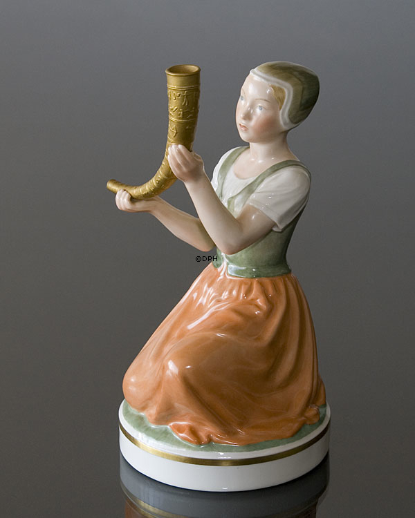 Das Mädchen mit dem goldenen Horn, Royal Copenhagen Überglasur Figur Nr. 12242