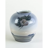 Vase mit Wildrose, Royal Copenhagen Nr. 1225-35-A