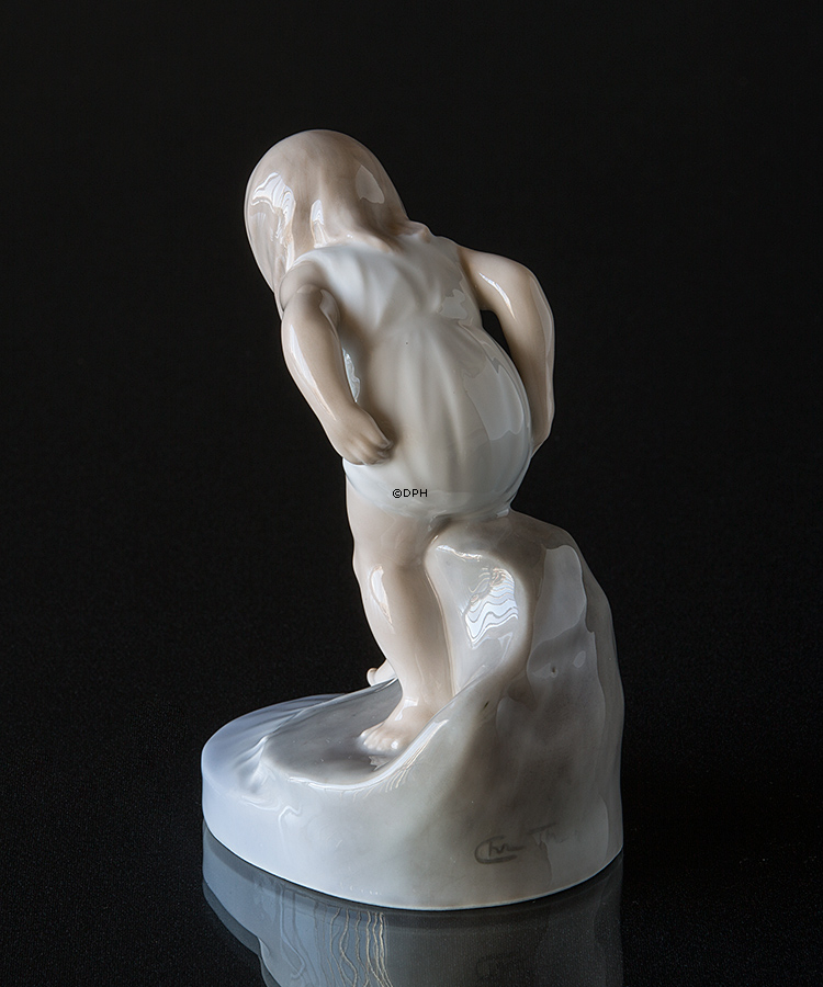 Badendes Mädchen, Das Wasser ist so kalt, Royal Copenhagen Figur Nr. 1229