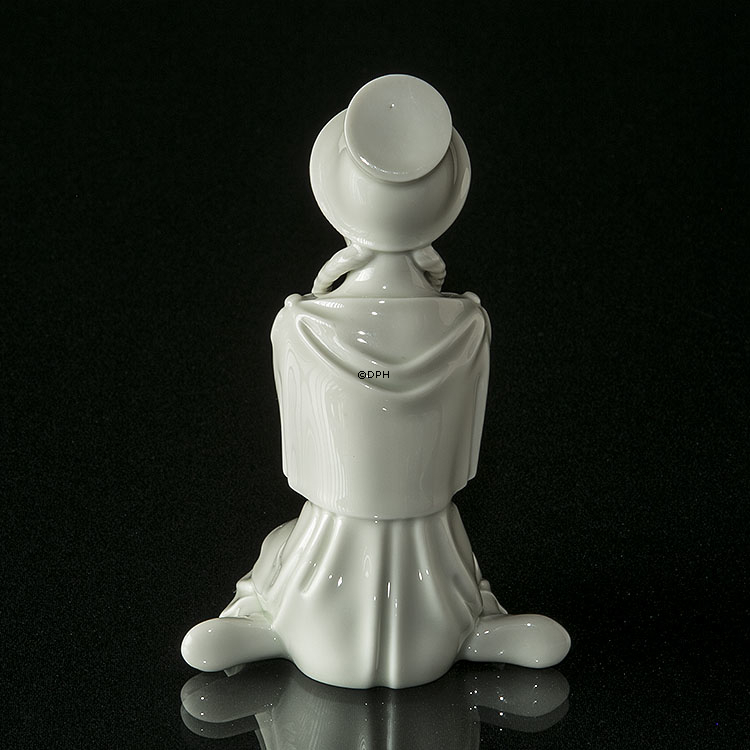 Mädchen, siebzehn Jahre, Royal Copenhagen Figur Nr. 12475