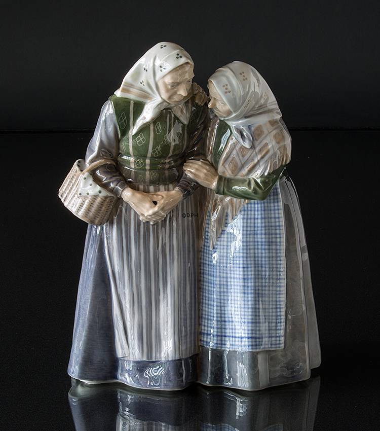 Zwei alte Frauen sprechen mit einander, Royal Copenhagen Figur Nr. 1319