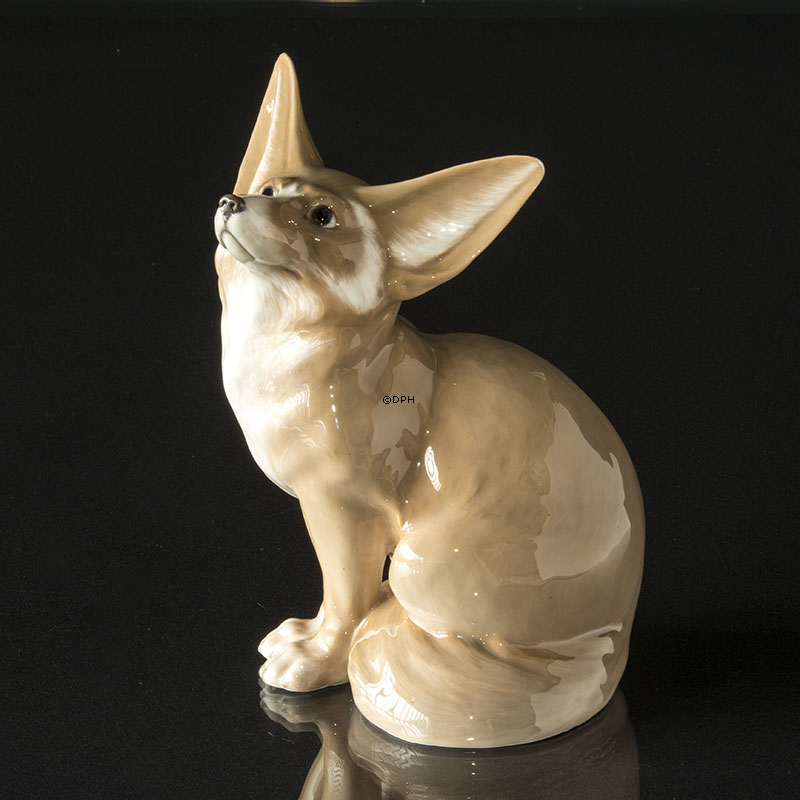 Fuchs sitzend, große Royal Copenhagen Figur Nr. 1327 (1931-1935) signiert Privat KH)