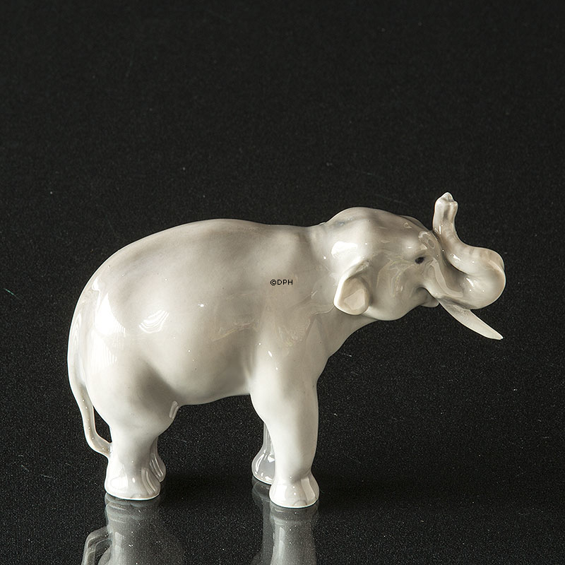 Stehender Elefant lille, Royal Copenhagen Figur Nr. 1372 (1922-1930)