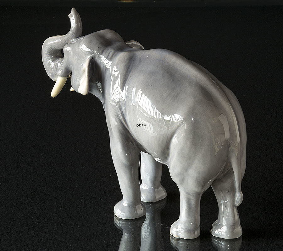 Stehender Elefant, Royal Copenhagen Figur Nr. 1373 (1894-1922)
