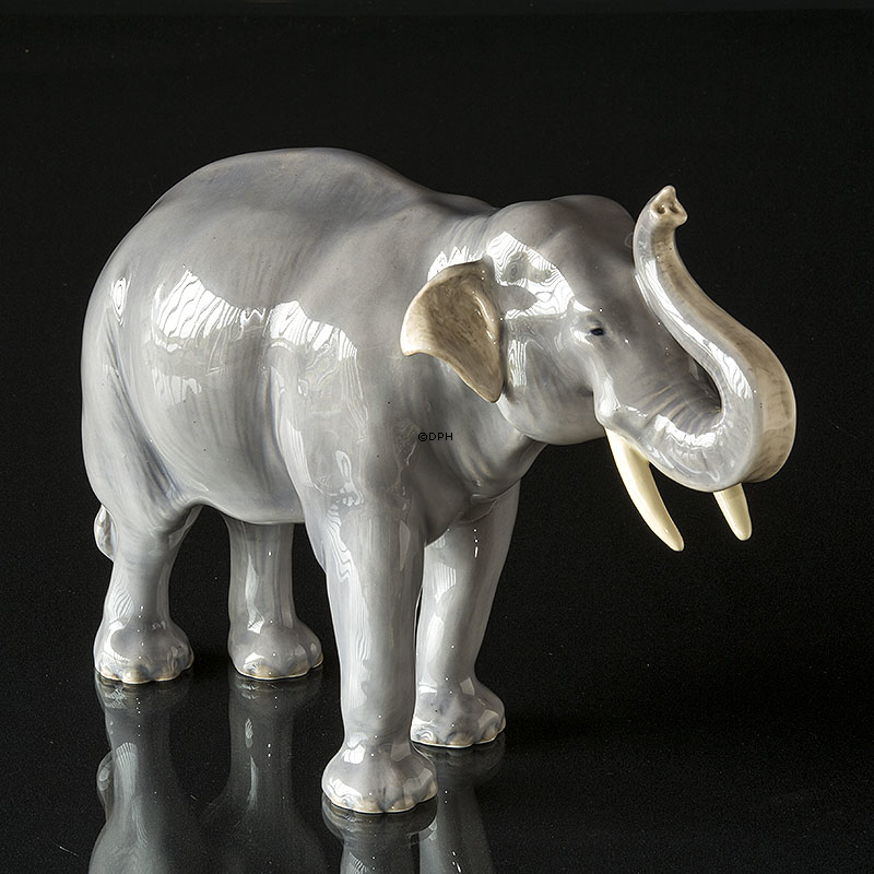 Stehender Elefant, Royal Copenhagen Figur Nr. 1373 (1894-1922)