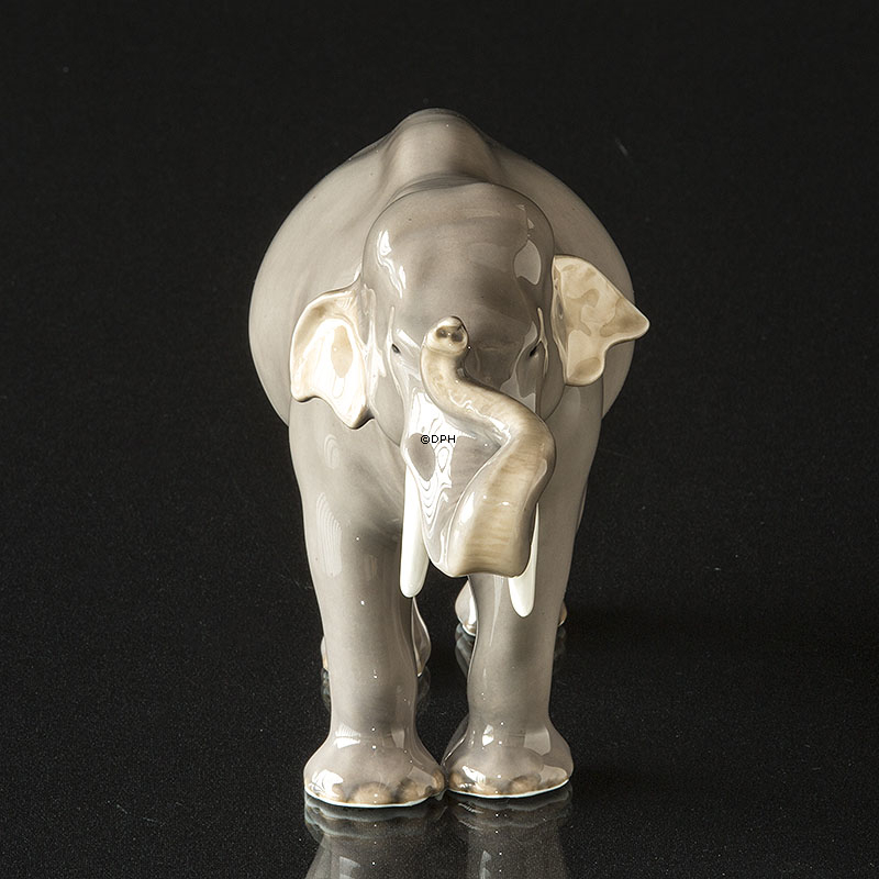 Stehender Elefant, Royal Copenhagen Figur Nr. 1376