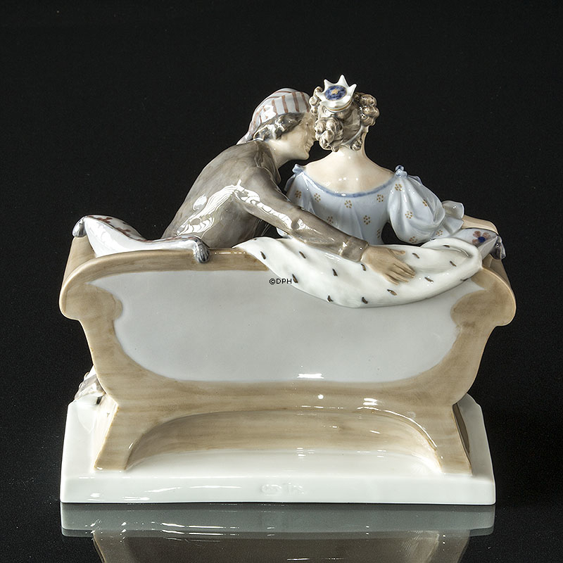 Die Prinzessin und Tölpel-Hans, Royal Copenhagen Figur Nr. 1473 (1894-1922) (Kleine Reparatur durch die Hand der Prinzessin)