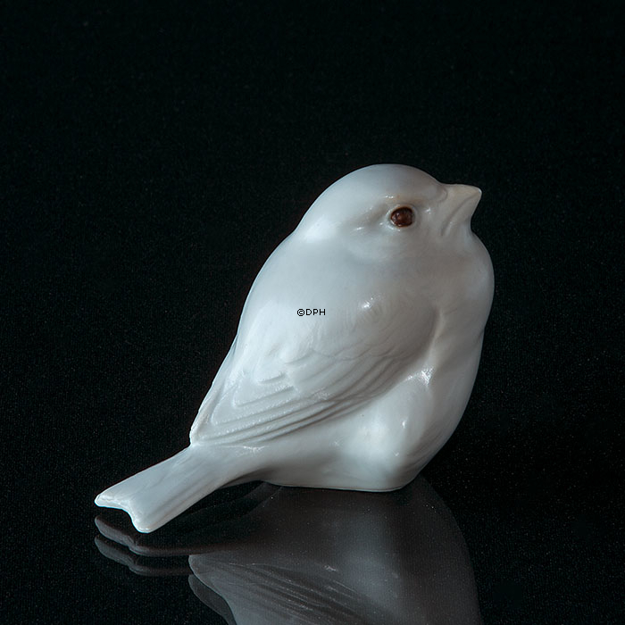 Sperling, Royal Copenhagen Vogelfigur Nr. 1519  Weißes Steinzeug mit Braunen Augen