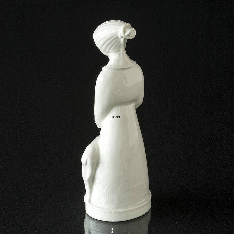 Mädchen mit Hirsch Nr. 1531, Royal Copenhagen Figur (signiert Gunhil Gunnersson 1972)