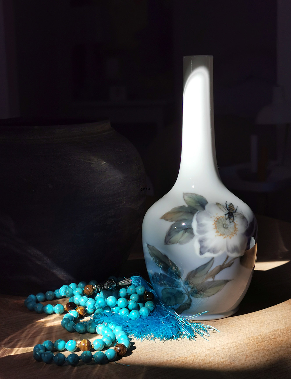 Vase mit Biene und Blume, Royal Copenhagen Nr. 1659-43-6 oder 1659-43B