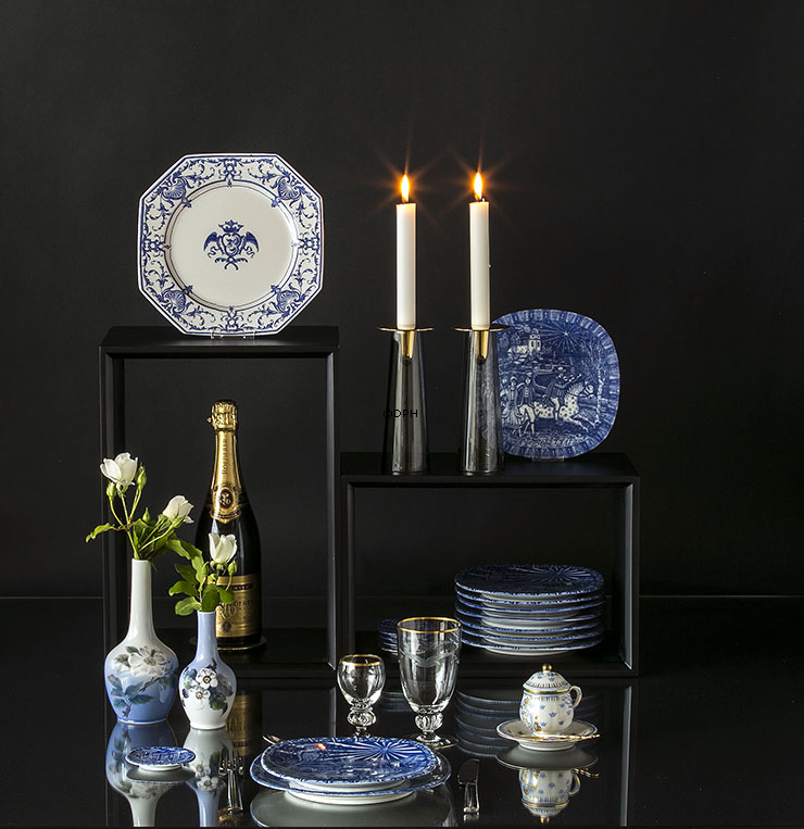 Vase mit Biene und Blume, Royal Copenhagen Nr. 1659-43-6 oder 1659-43B