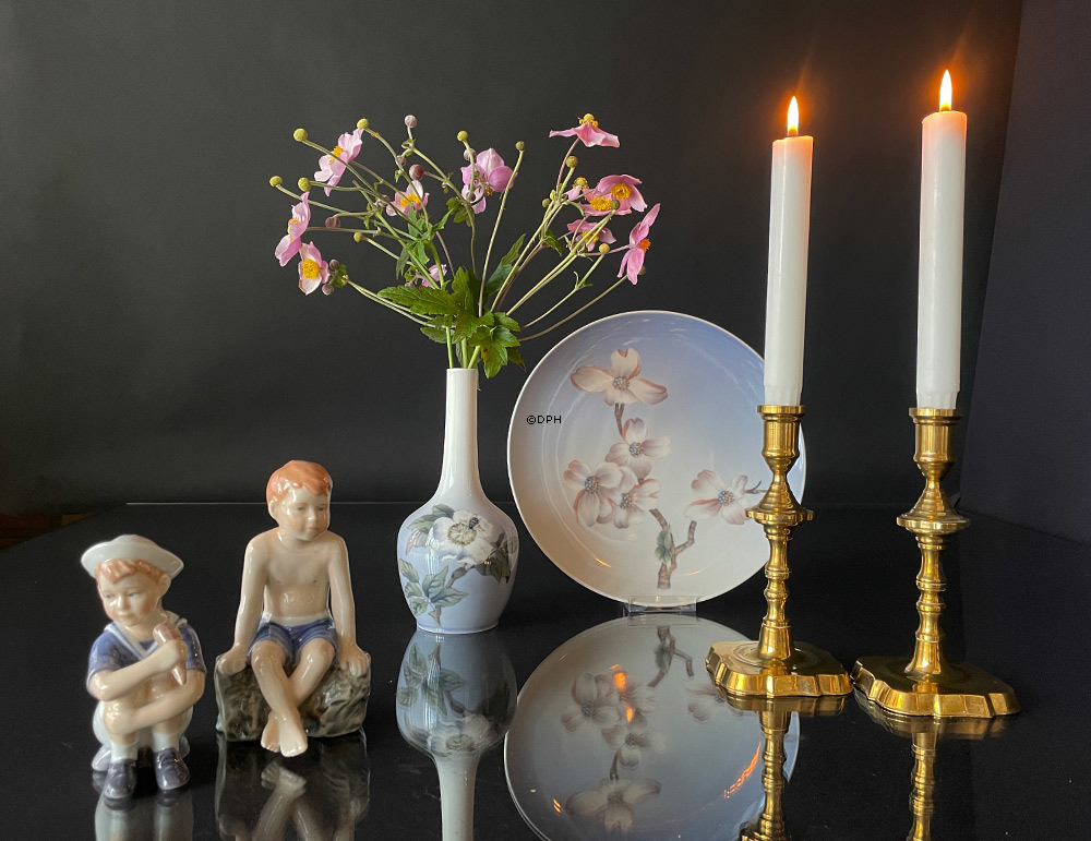 Vase mit Biene und Blume, Royal Copenhagen Nr. 1659-43-6 oder 1659-43B