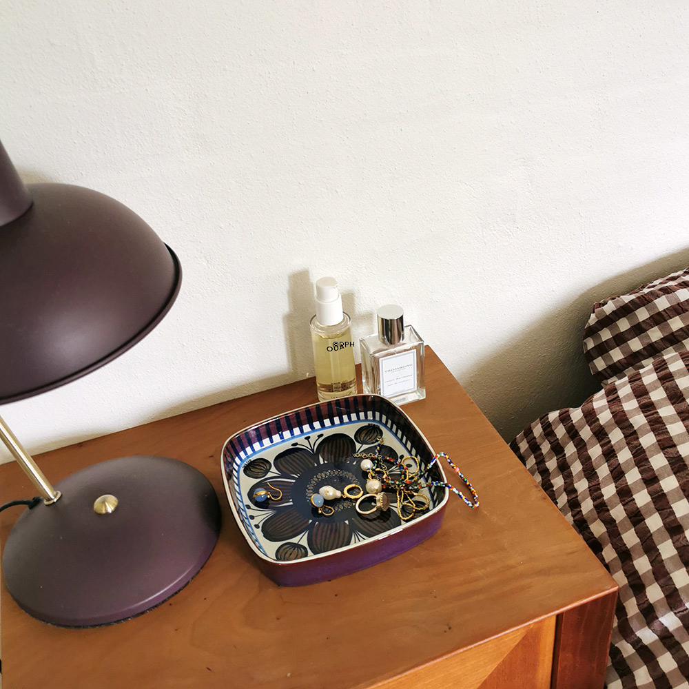 Fayenceschale von Elisabeth Selchau, Royal Copenhagen Nr. 167-2883