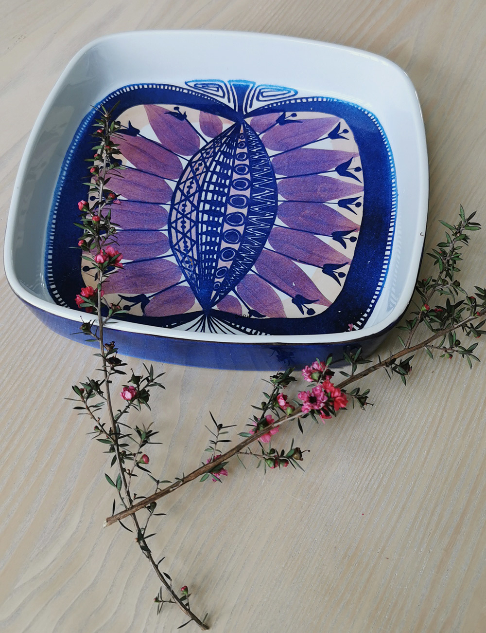 Tenera Fayenceschale, Aluminia / Royal Copenhagen Nr. 168-2884