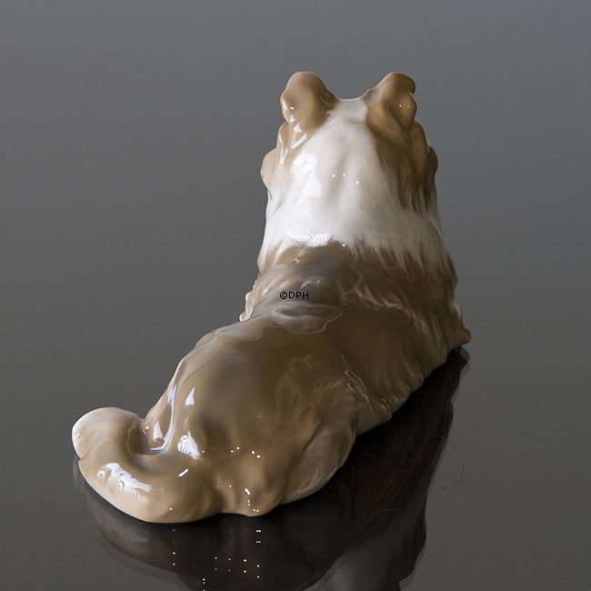Collie liegt bequem, Royal Copenhagen Hund Figur Nr. 1701