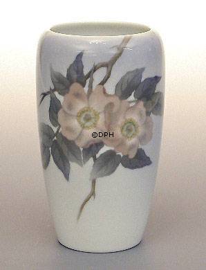 Vase mit Wildrose, Royal Copenhagen Nr. 173-237