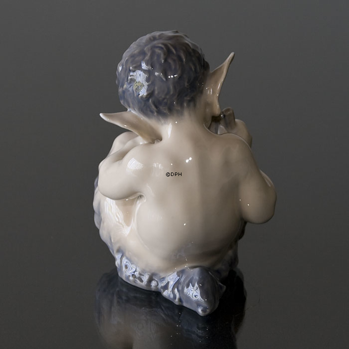 Satyr (Pan) spielt Flöte, Royal Copenhagen Figur Nr. 1736