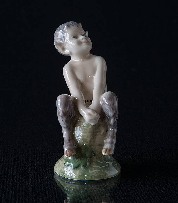 Satyr (Pan) auf Stummel, Royal Copenhagen Figur Nr. 1738
