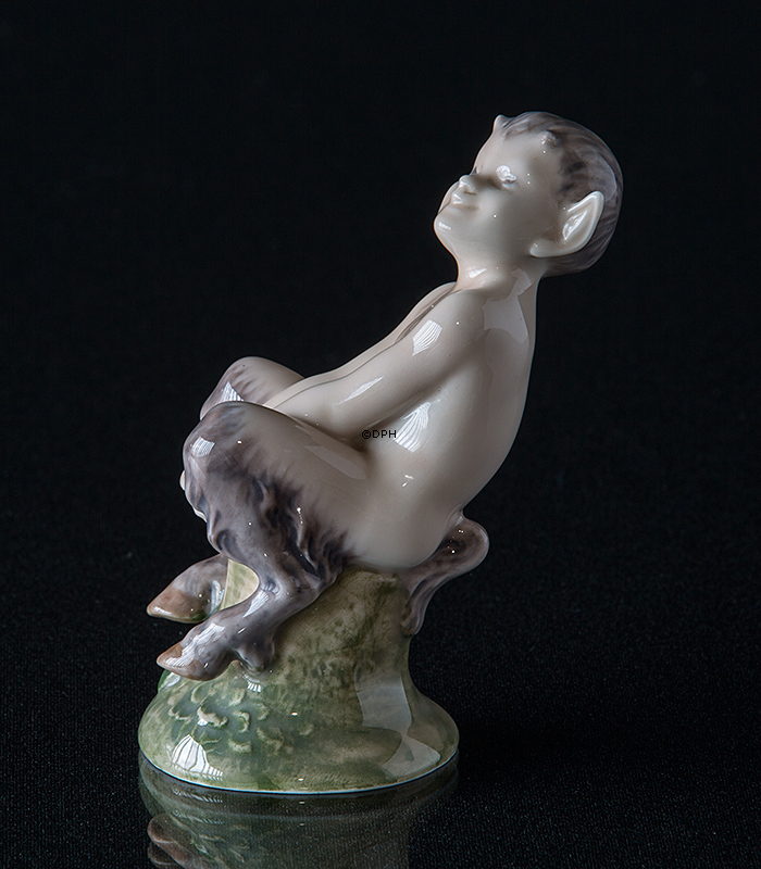 Satyr (Pan) auf Stummel, Royal Copenhagen Figur Nr. 1738
