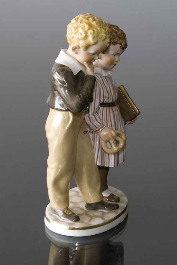 Der Flug nach Amerika, Junge & Mädchen, Royal Copenhagen Figur Nr. 1761 - überglasur
