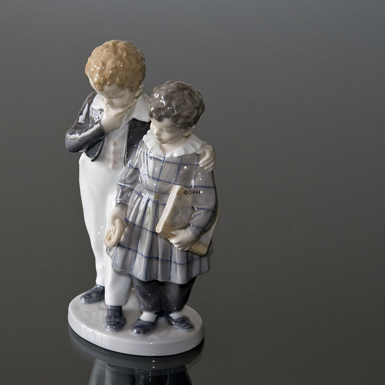 Der Flug nach Amerika, zwei Jungs gehen ins Land der Freien, Royal Copenhagen Figur Nr. 1761