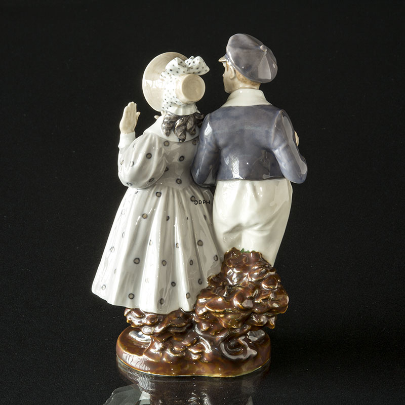 Hans & Trine, Junge und Mädchen, Royal Copenhagen Figur Nr. 1783 Braunem Sockel (1894-1922)
