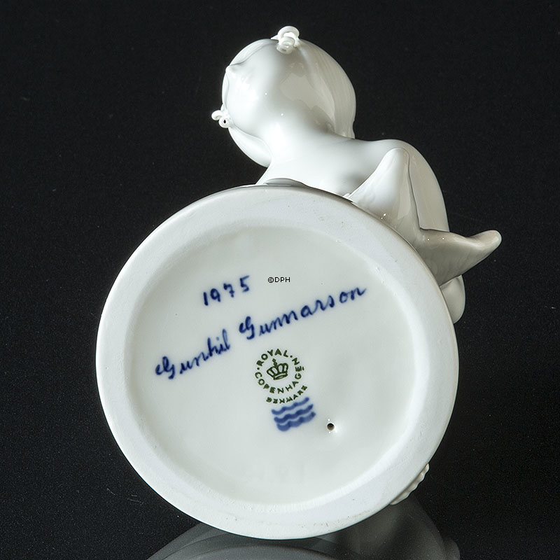 Leda mit Schwan, Mädchen, Royal Copenhagen Figur Nr. 1875 (signiert Private - Gunhil Gunnarson White / Blanc de Chine