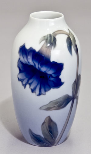 Vase mit Blume, Royal Copenhagen Nr. 1910-239