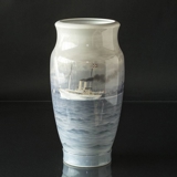 Riesige Vase mit
königlichem Schiff Dannebrog, UNICA, (1922) Royal Copenhagen, gemalt von Christian Benjamin Olsen