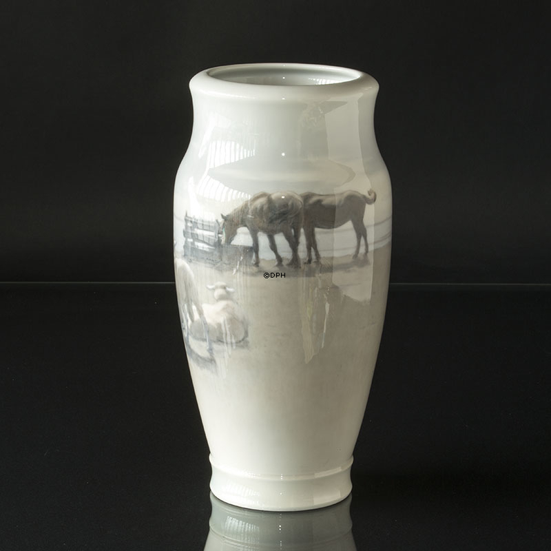 Große Unica Royal Copenhagen Vase gemalt von G. Rode, Pferde und Schafe, Signiert: GR 1.3. 1932