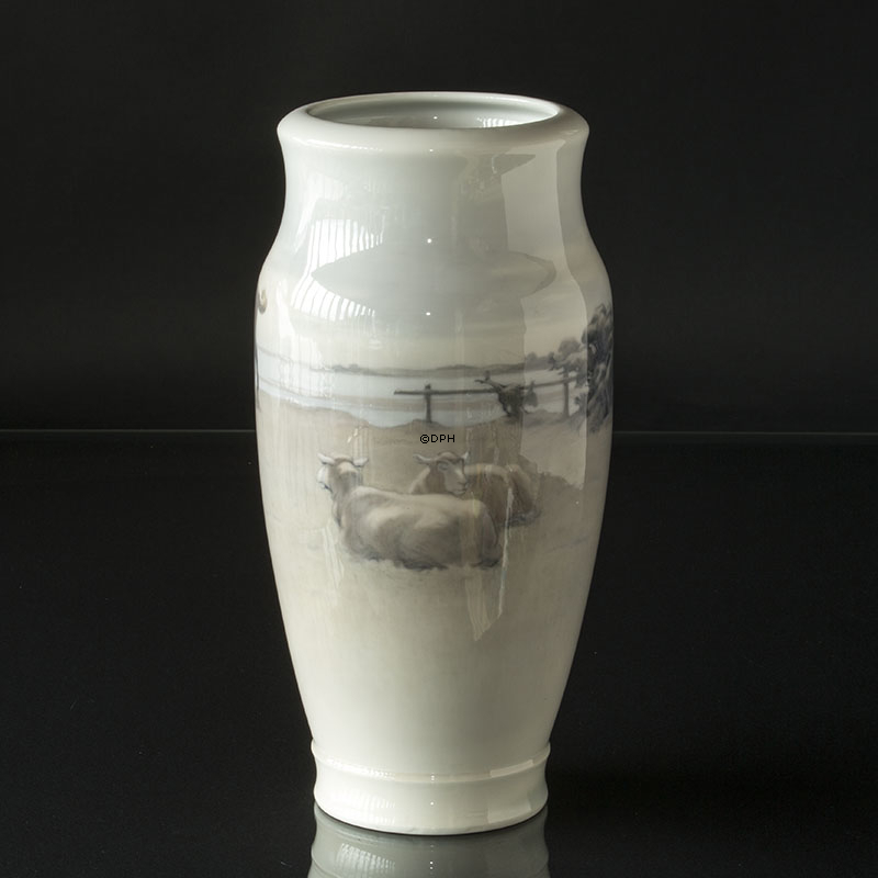 Große Unica Royal Copenhagen Vase gemalt von G. Rode, Pferde und Schafe, Signiert: GR 1.3. 1932