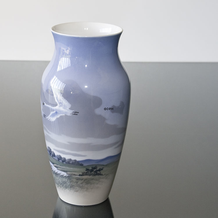 Vase mit Schwänen, Royal Copenhagen Nr. 1955-137