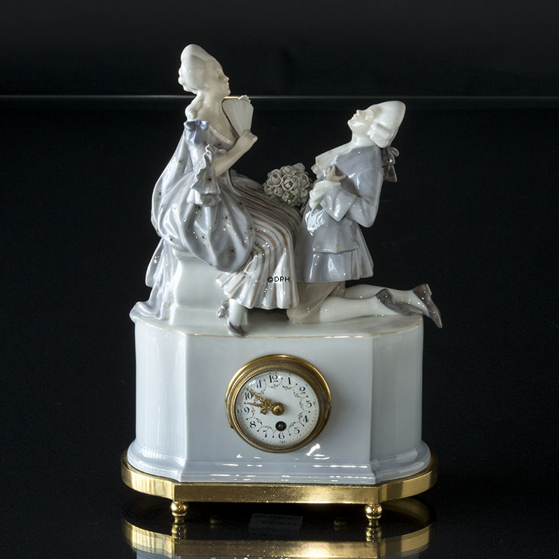 Frau und Mann, Balz - Sockel mit Uhr, (1918), Royal Copenhagen Figur Nr. 1969