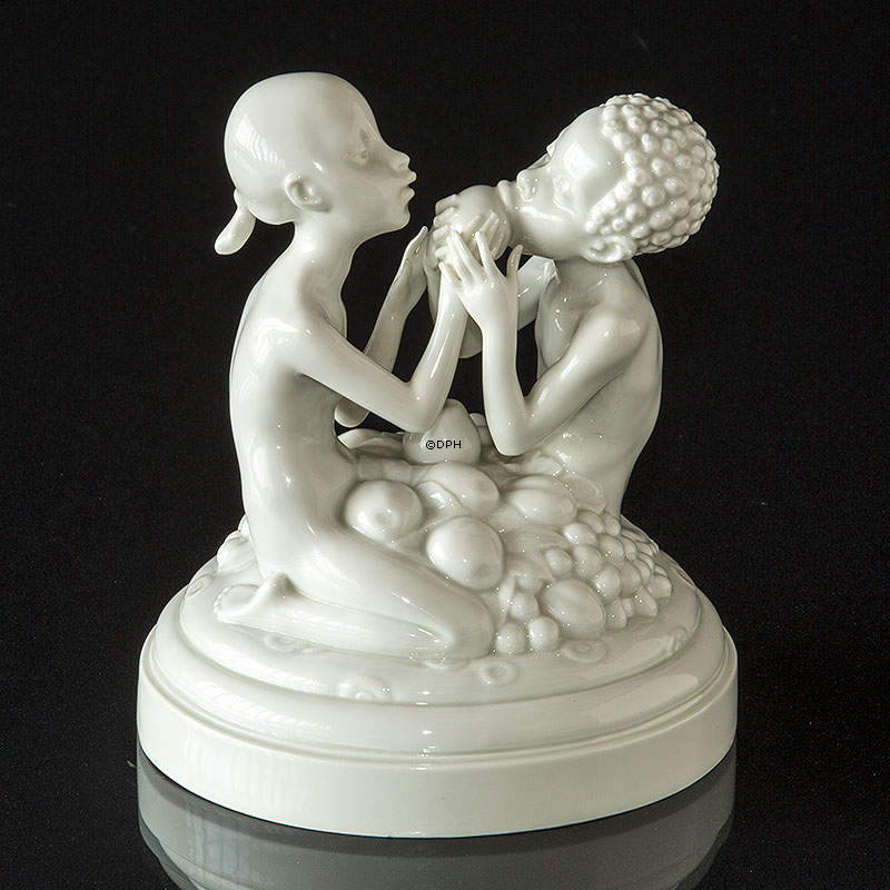 Adam und Eva mit Äpfeln, Signiert Ingeborg Nielsen, Private 1926 Blanc de Chine