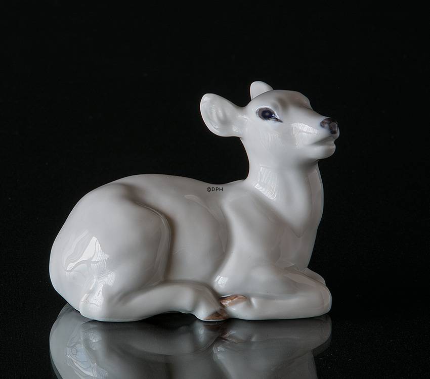 Liegendes Kitz weiß, Royal Copenhagen Figur Nr. 20183