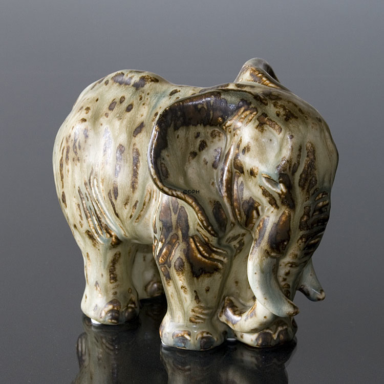 Elefant stehend, Royal Copenhagen Steingut Figur Nr. 20198
