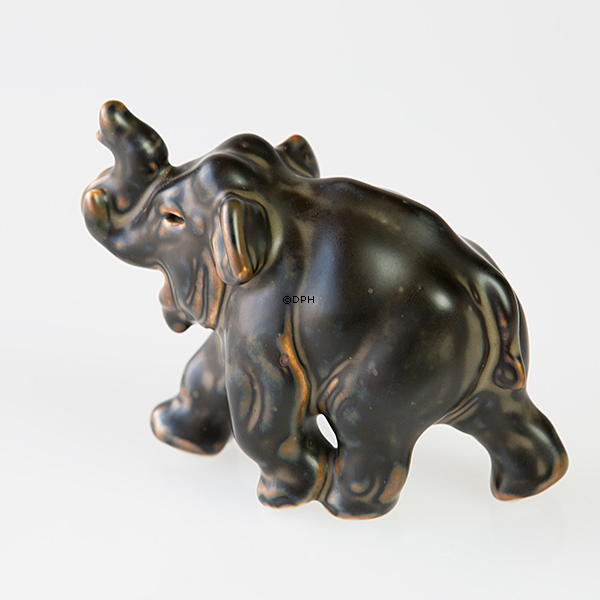 Elefant läuft mit Rüssel hoch, Royal Copenhagen Steinzeug Figur Nr. 20220
