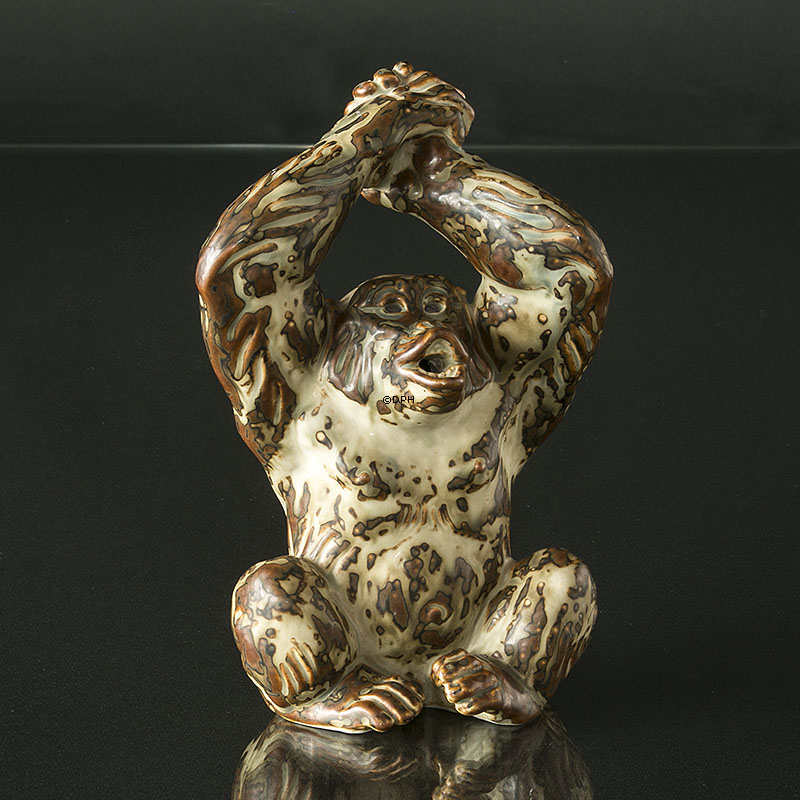 Affe, sitzend, 22cm, Royal Copenhagen Steinzeugfigur Nr. 20227