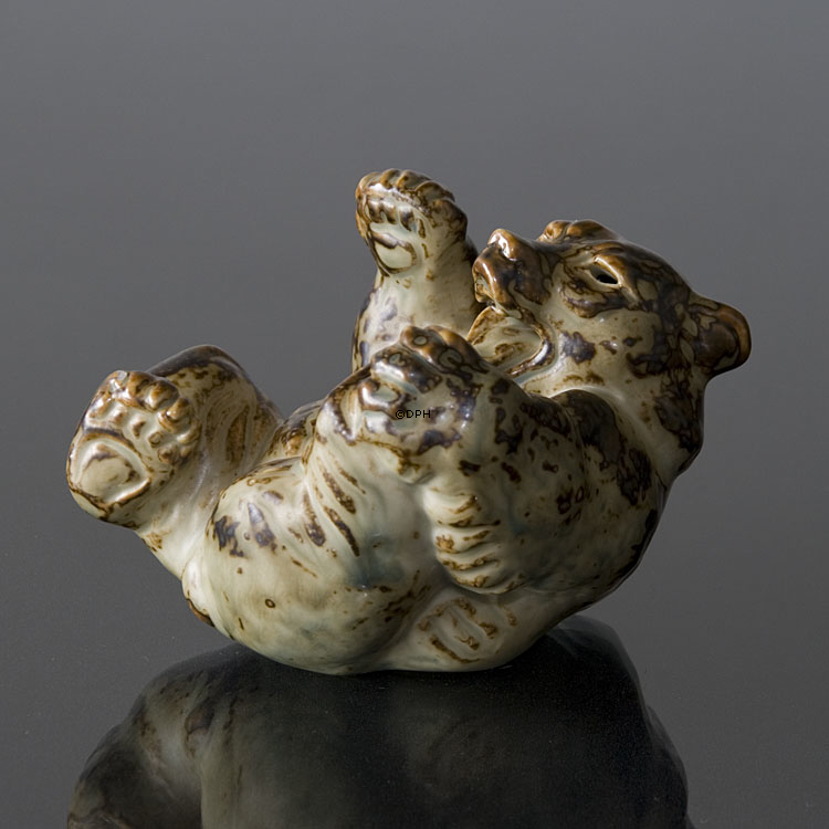 Liegender Bär spielen und brüllen, Royal Copenhagen Steingut Figur Nr. 20271