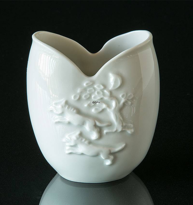 Weiße Vase Royal Copenhagen mit Reiter und Hunden Nr. 20497