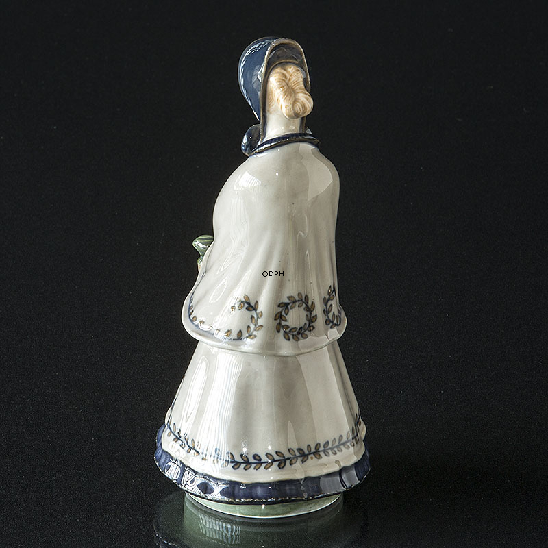 Frau mit Korb, Royal Copenhagen Figur Nr. 2085 (1890-1990 .)