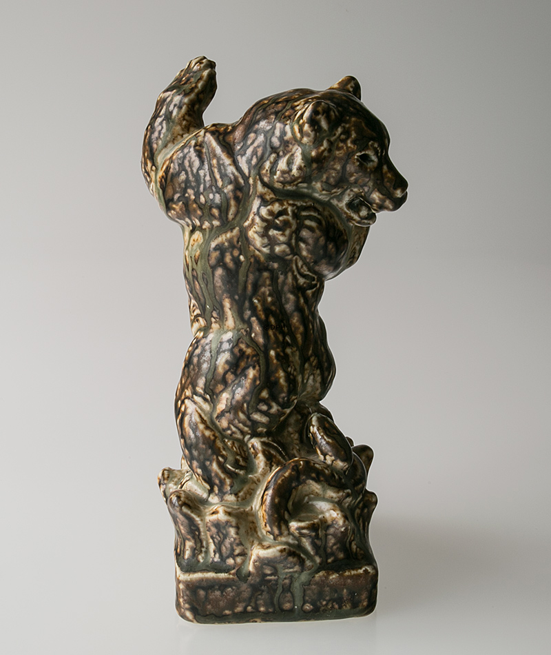 Bär und Schlange, wer ist der stärkere ?, Royal Copenhagen Steinzeug Figur Nr. 21152