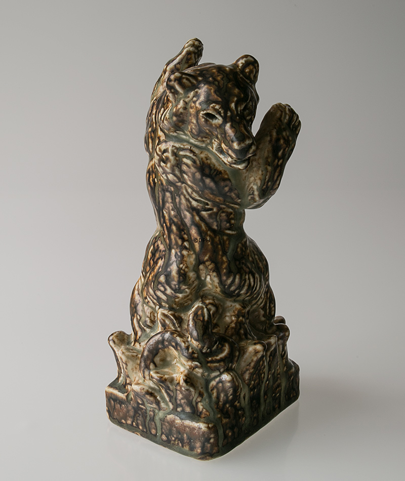 Bär und Schlange, wer ist der stärkere ?, Royal Copenhagen Steinzeug Figur Nr. 21152