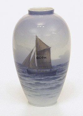 Vase mit Segelschiff, Royal Copenhagen Nr. 2119-47-7