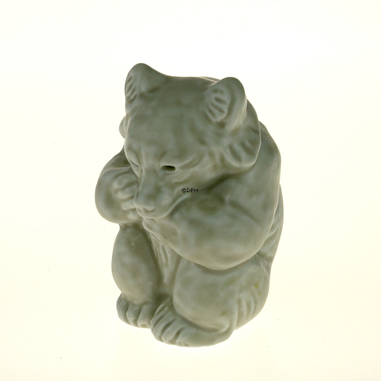 Weißes Eisbärjunges, Royal Copenhagen Steingutfigur Nr. 21435