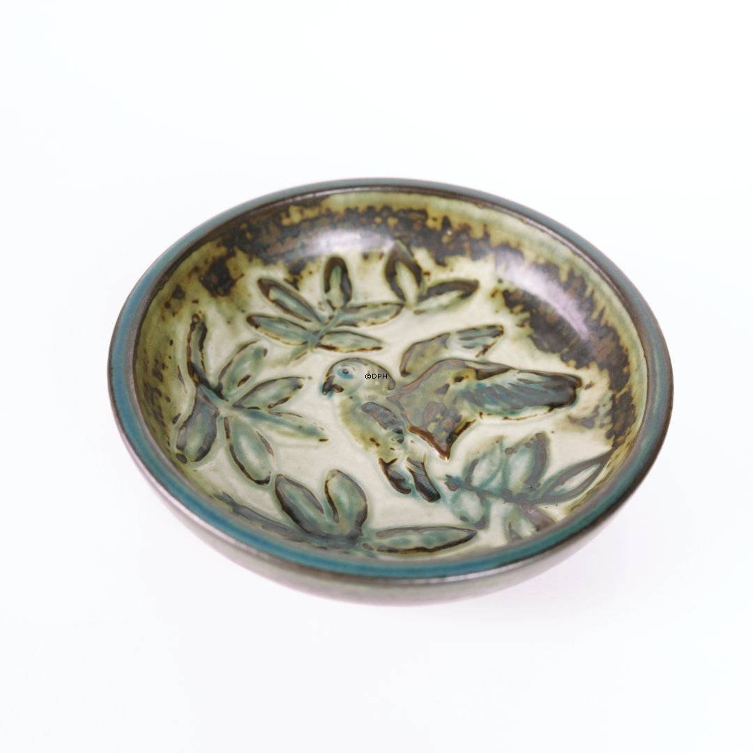 Steingutschale mit Vogel, Royal Copenhagen Nr. 21577